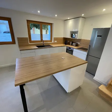 Вилла Maison Climatisee Coeur Historique Бланьяк